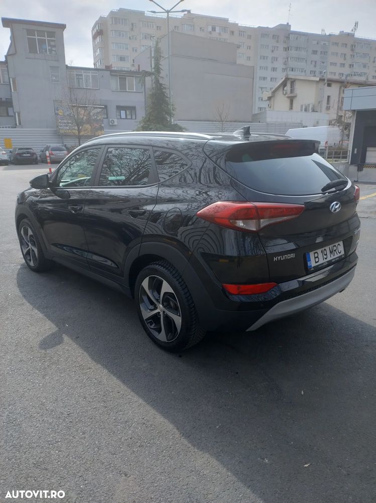 Hyundai Tucson 2.0 CRDI 4WD 6AT Style - 13