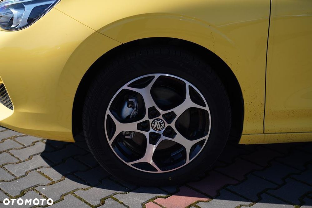 MG MG3 1.5 HEV+ Exclusive - 24