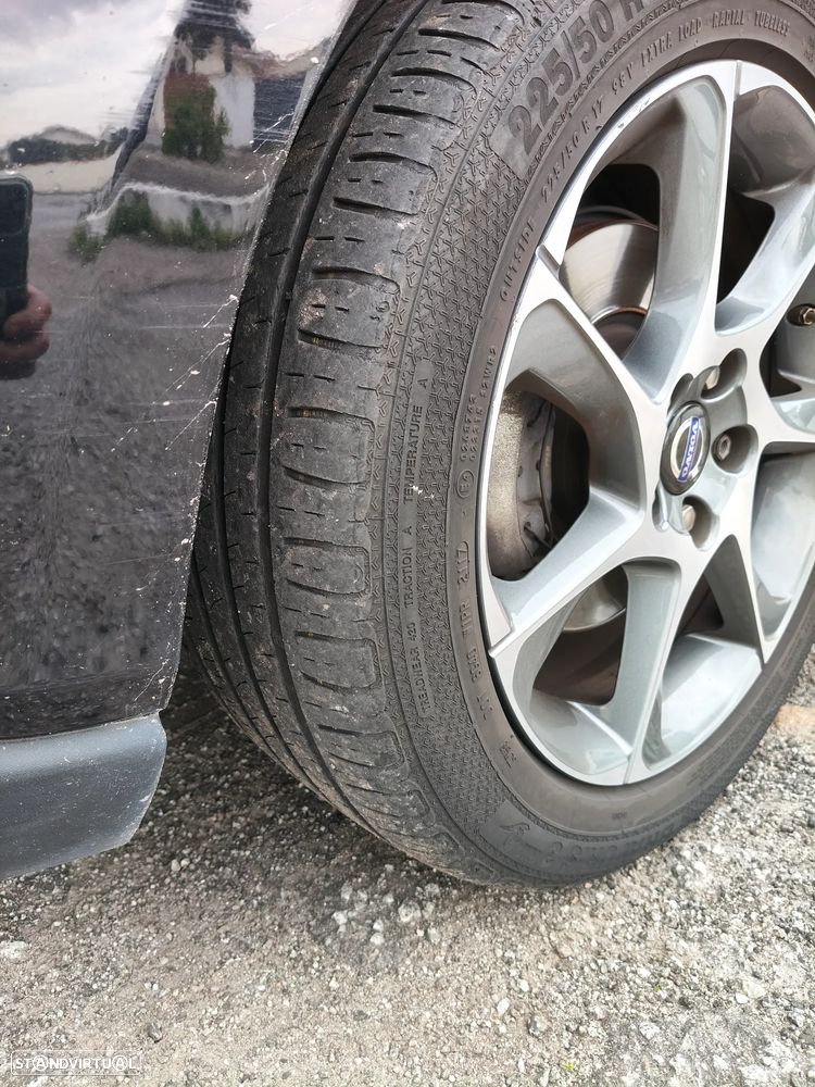 Volvo V40 Cross Country - 21