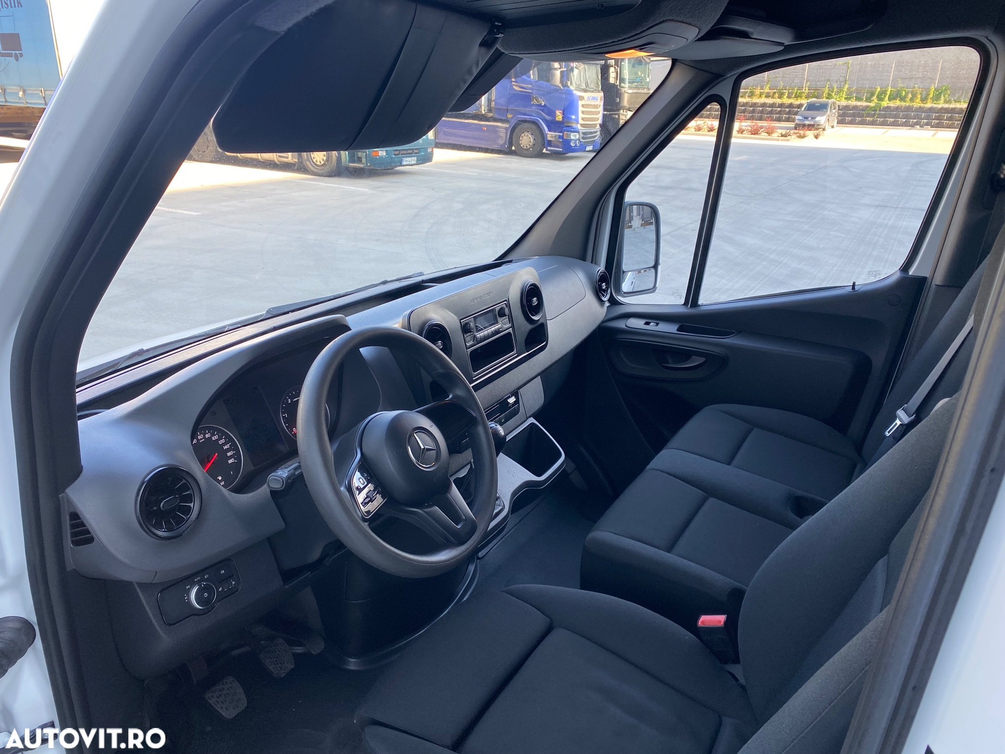 Mercedes-Benz Sprinter - 3