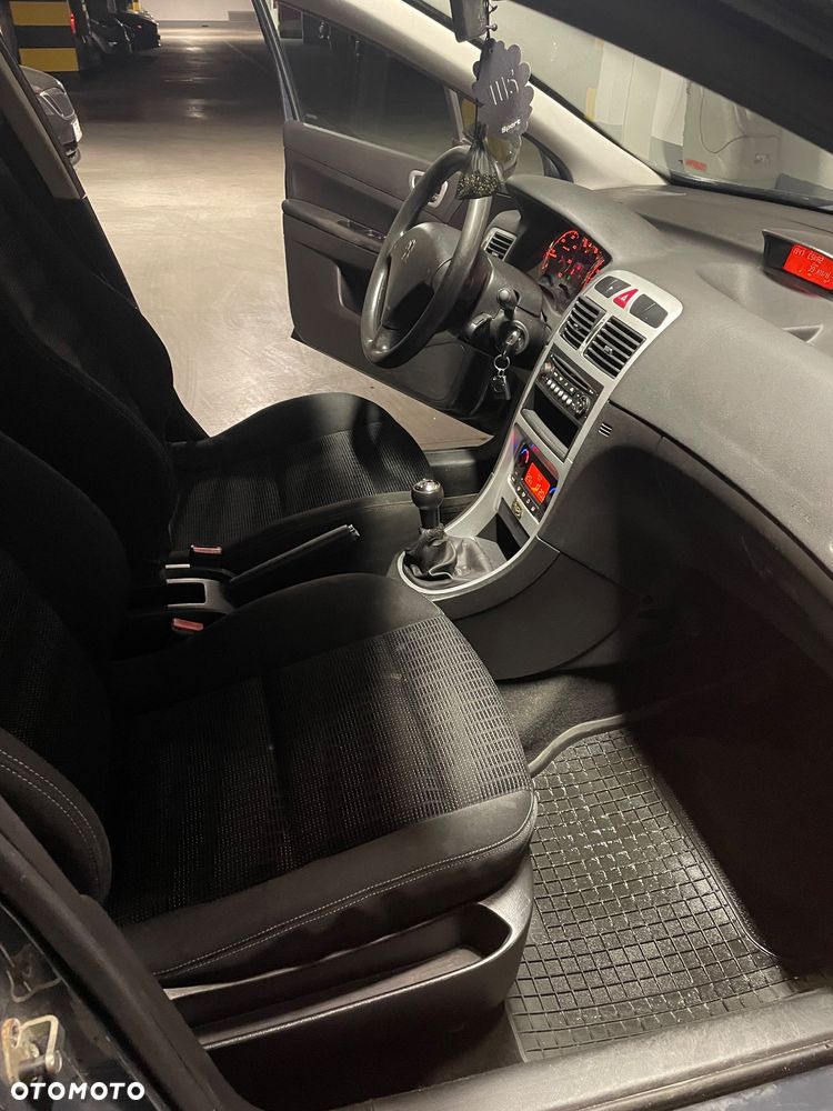 Peugeot 307 1.6 HDI Presence - 14