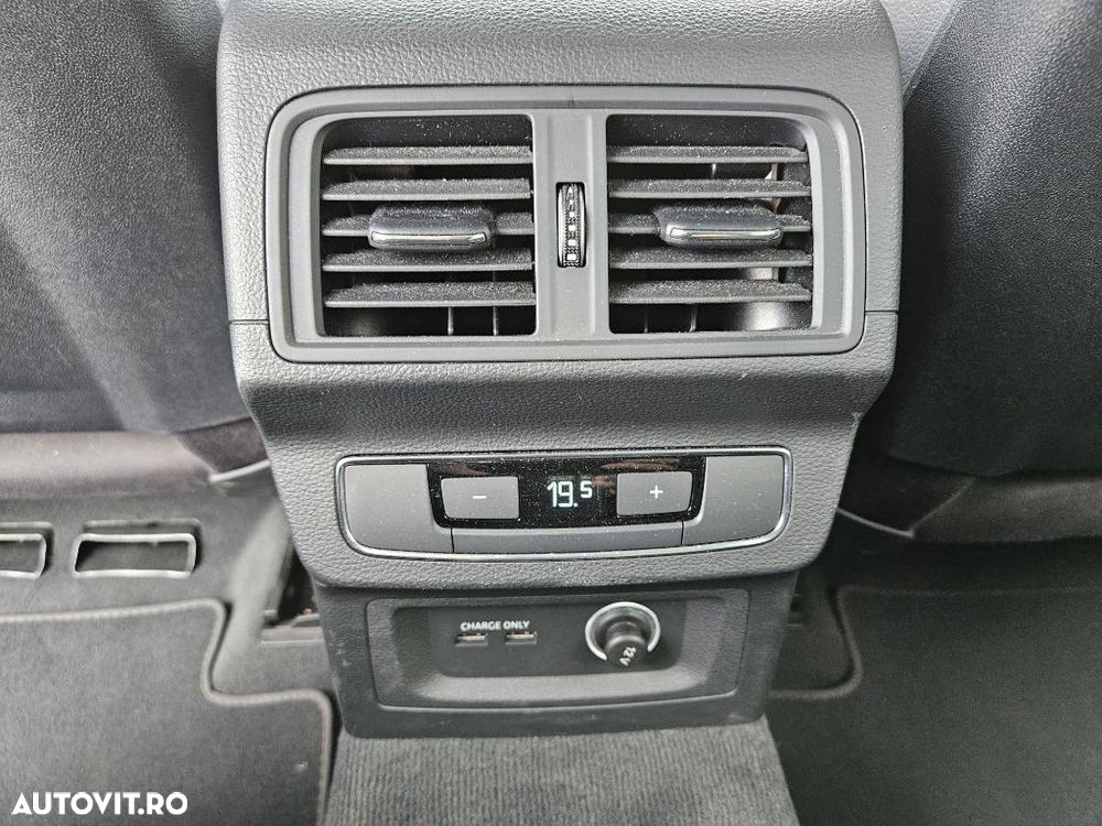 Audi Q5 55 TFSI e quattro S tronic - 11