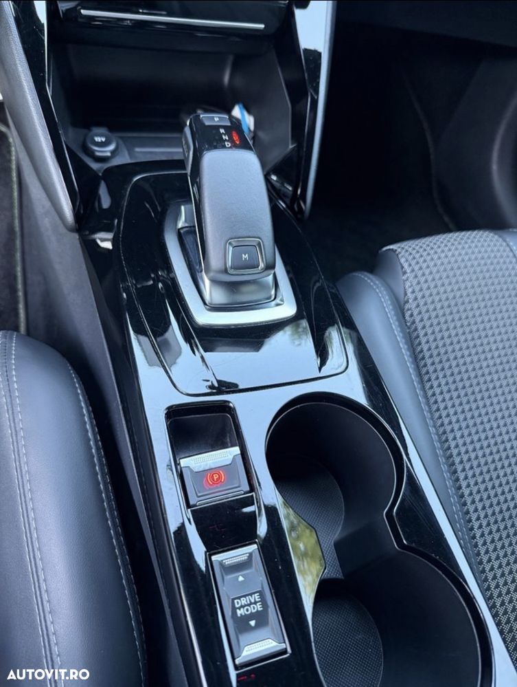 Peugeot 208 1.2 L PureTech STT EAT8 GT Pack - 21