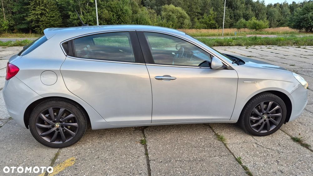 Alfa Romeo Giulietta 2.0 JTDM Exclusive TCT - 8