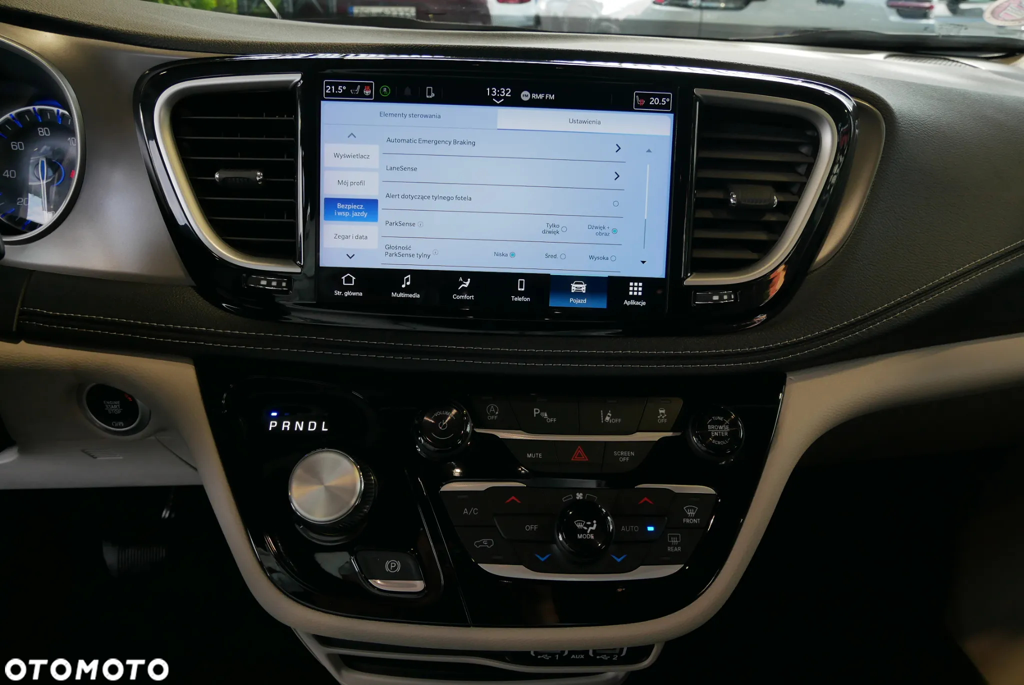 Chrysler Pacifica - 23