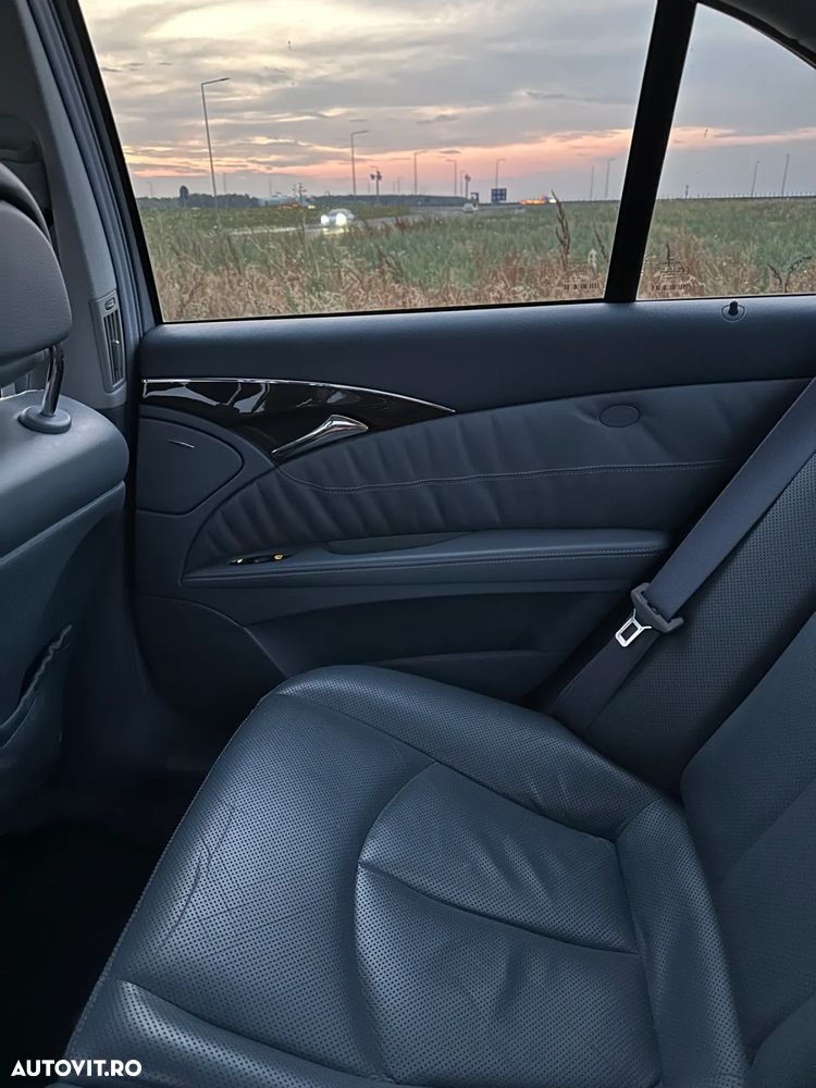 Mercedes-Benz E 320 4-Matic Aut Avantgarde - 10