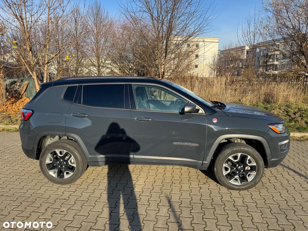 Jeep Compass - 10