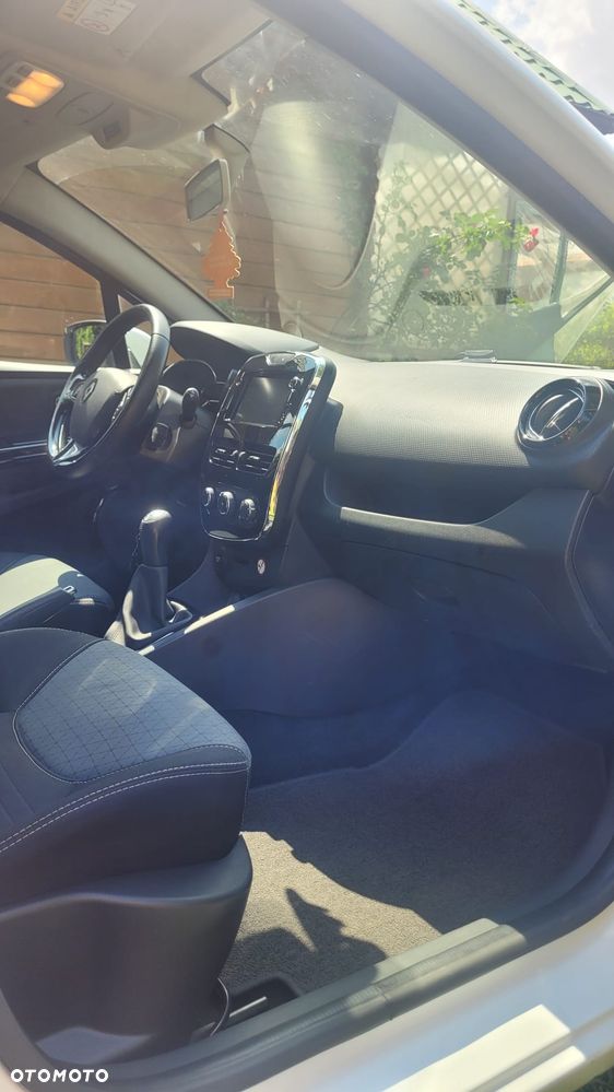 Renault Clio 1.2 16V Expression - 8