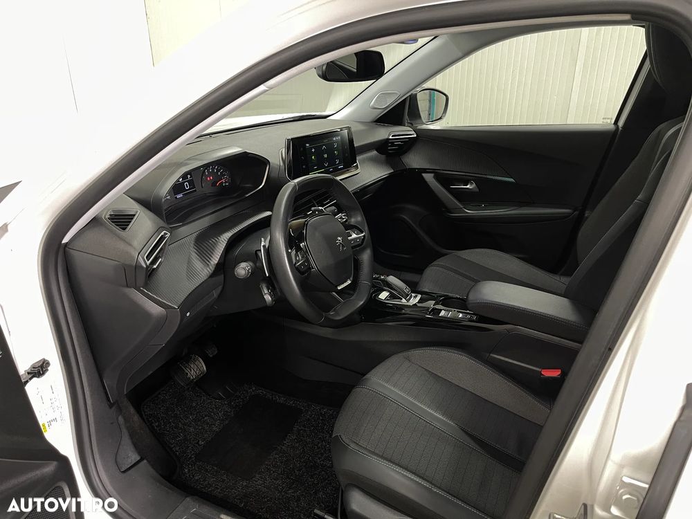 Peugeot 2008 1.5 BlueHDI 130 S&S EAT8 Allure - 5