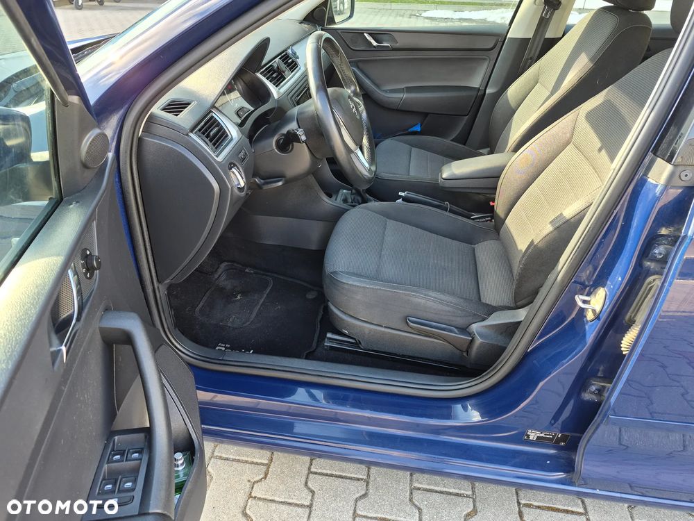 Skoda RAPID Spb 1.6 TDI DPF Elegance - 11