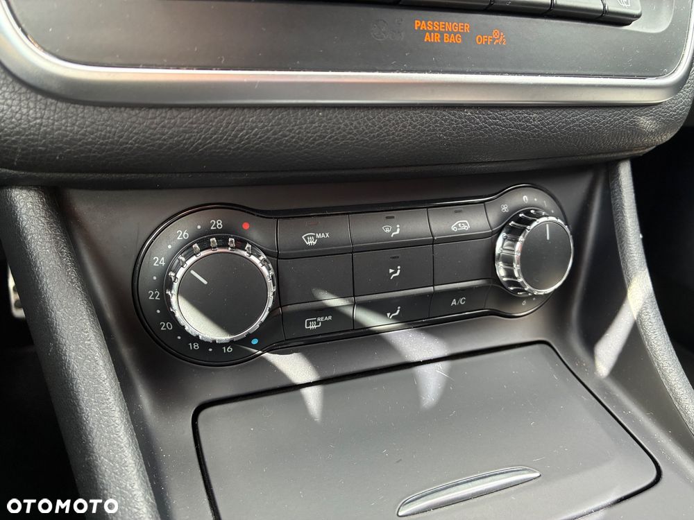 Mercedes-Benz CLA 250 4Matic 7G-DCT Sport - 15