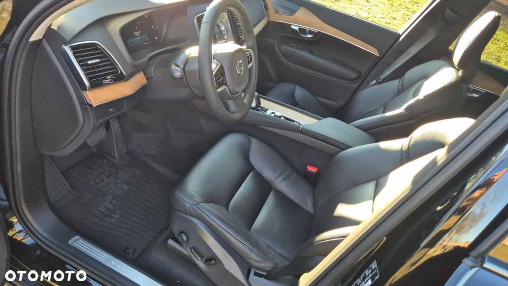 Volvo XC 90 - 20