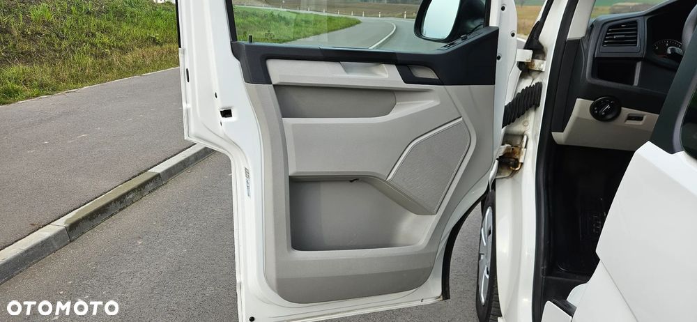 Volkswagen Transporter - 14