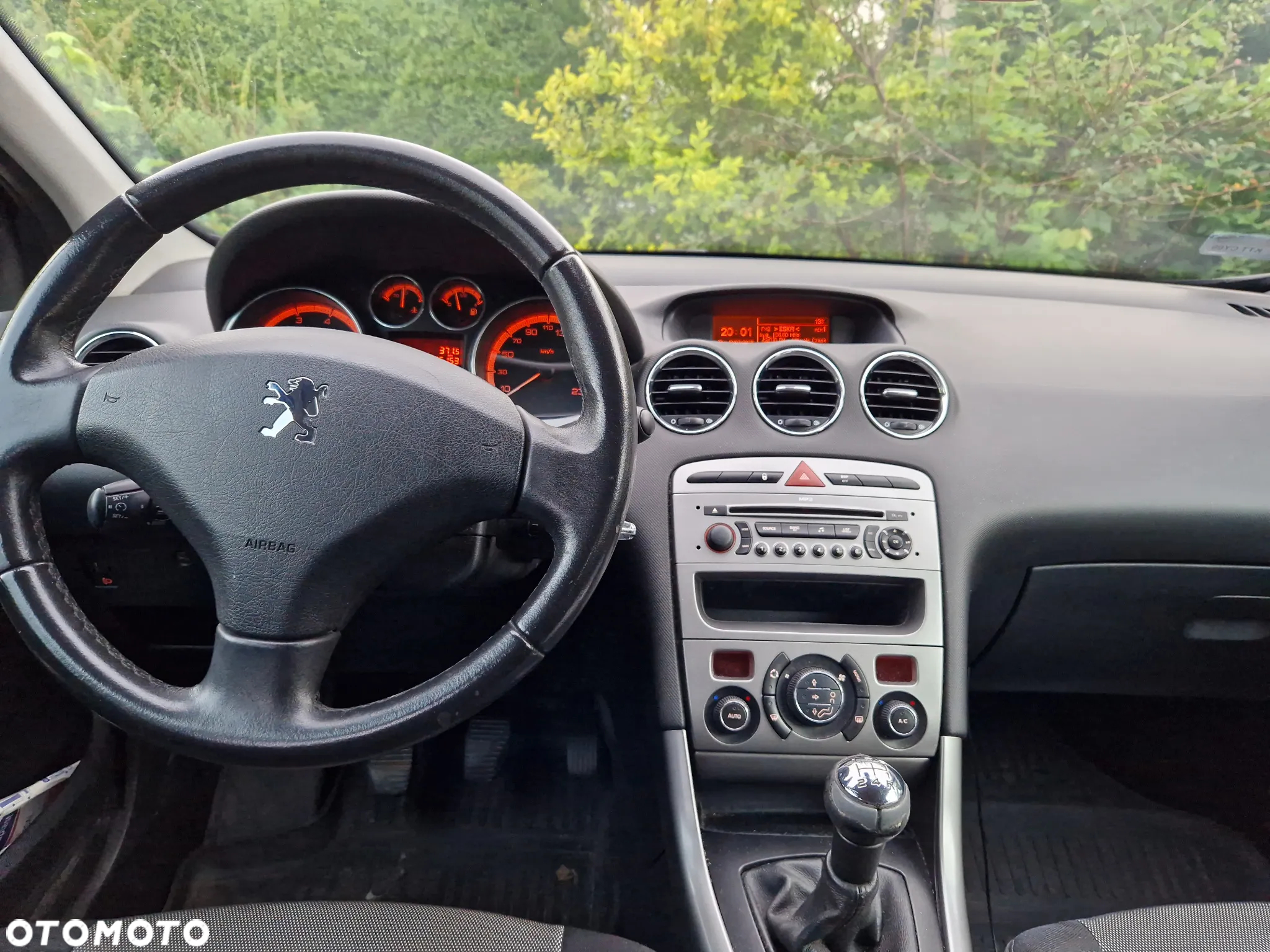 Peugeot 308 1.6 Premium Plus - 8