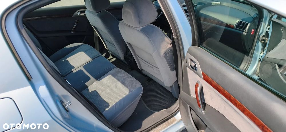 Peugeot 407 HDi 135 Premium - 10
