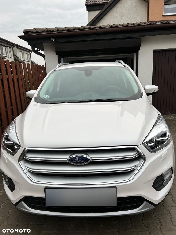 Ford Kuga - 1