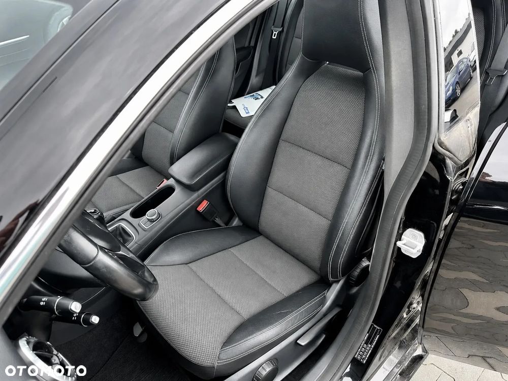 Mercedes-Benz CLA 180 BlueEffICIENCY Edition - 5