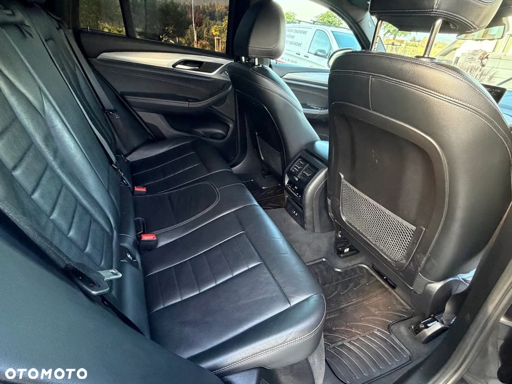 BMW X4 - 11