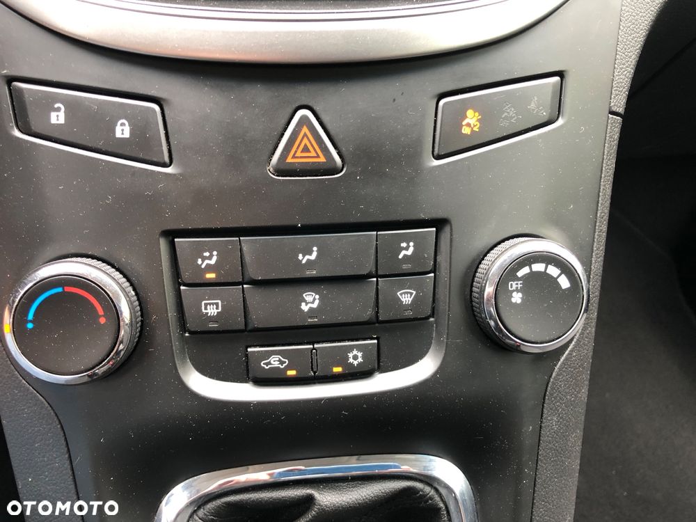 Chevrolet Orlando 1.8 LT - 25