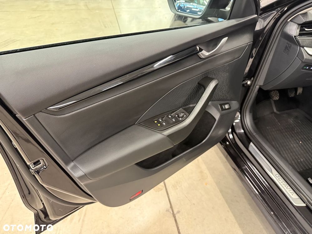 Skoda Octavia 1.5 TSI Selection - 25