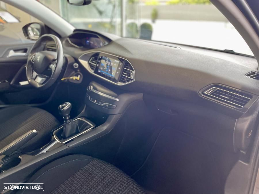 Peugeot 308 SW 1.5 BlueHDi Style - 27