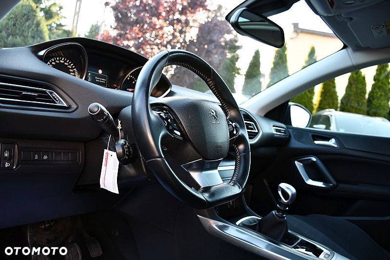 Peugeot 308 BlueHDi FAP 130 Stop & Start Allure - 11