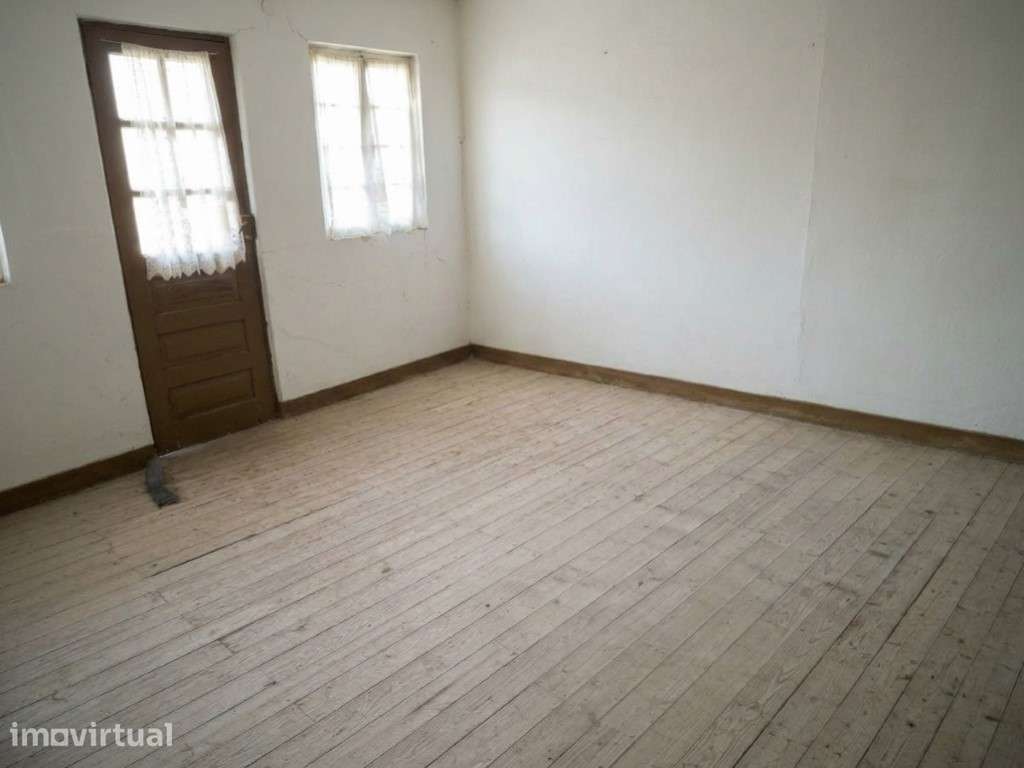 Moradia com Garagem | Centro do Fundão - Grande imagem: 5/15