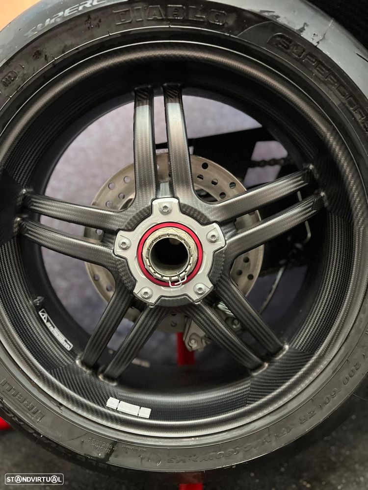 Ducati Panigale V4 SP2 - 30º Anniversário 916 - 13