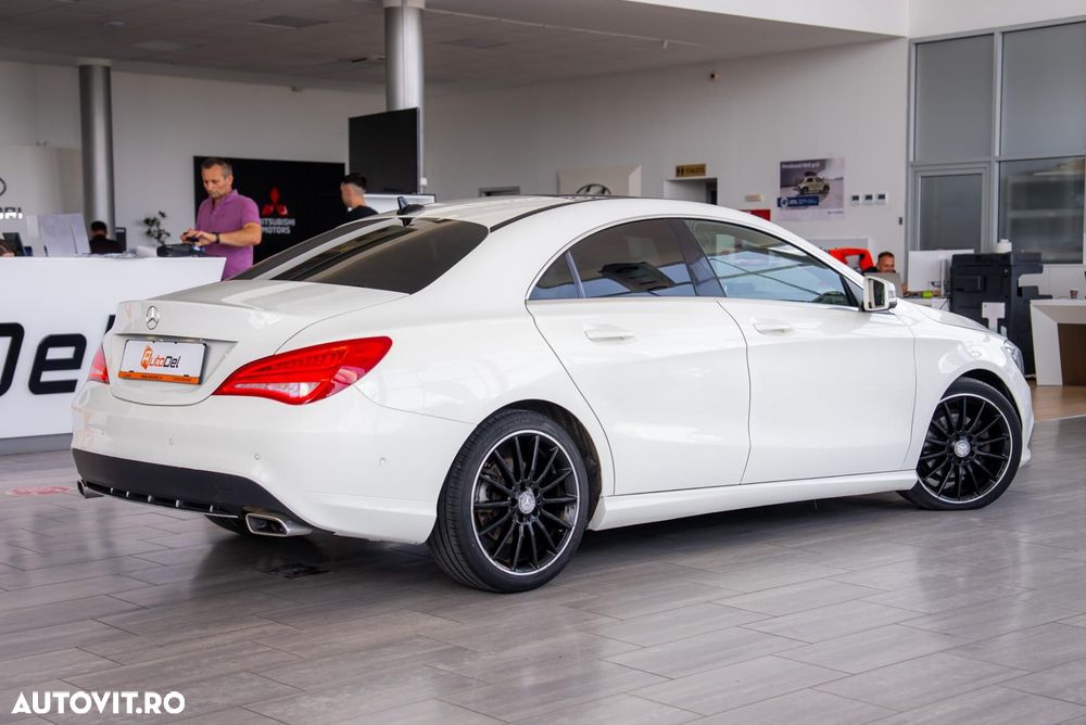 Mercedes-Benz CLA 180 Shooting Brake - 11