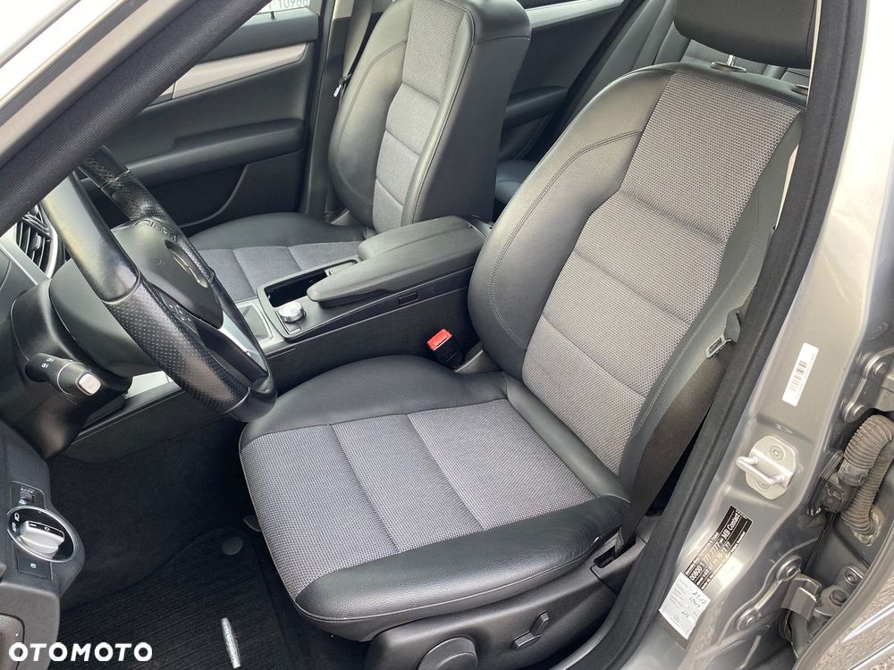 Mercedes-Benz Klasa C 180 (BlueEFFICIENCY) Avantgarde - 22