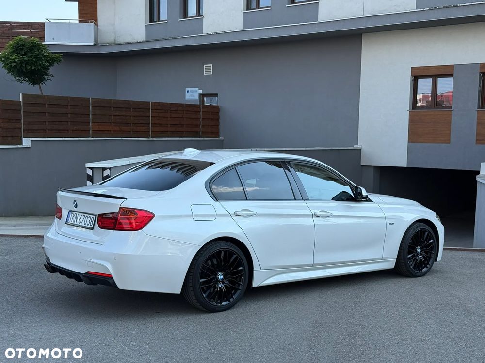BMW Seria 3 320d Efficient Dynamics Sport Line - 14