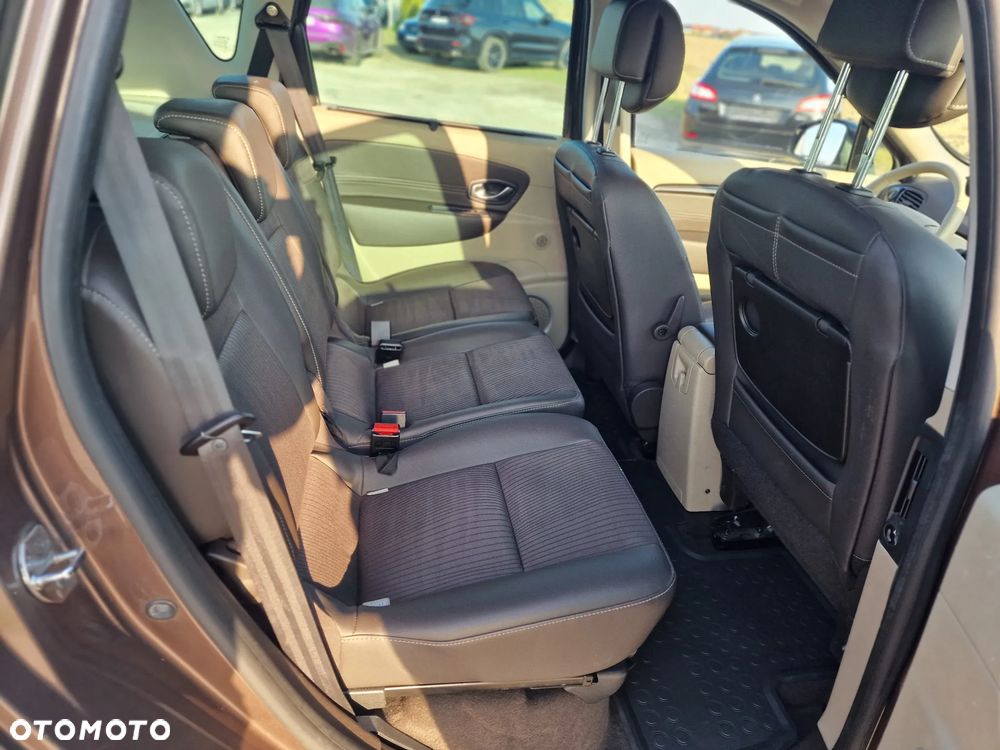 Renault Scenic 1.9 dCi Confort Privilege - 24