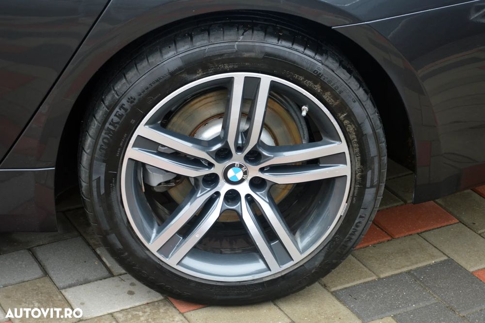 BMW Seria 5 518d AT MHEV - 39