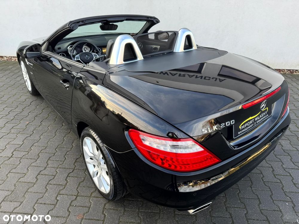 Mercedes-Benz SLK 200 (BlueEFFICIENCY) 7G-TRONIC - 35