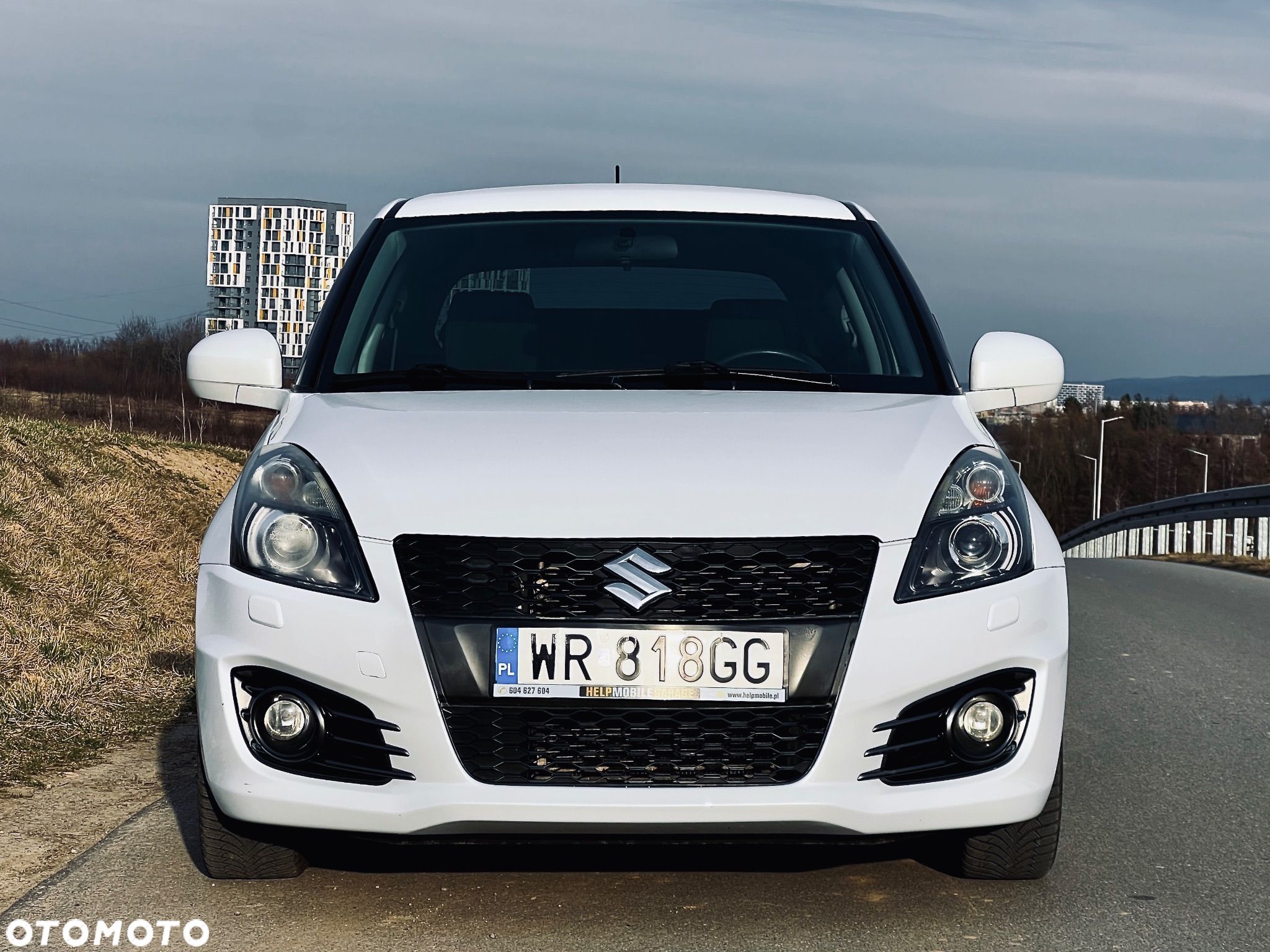 Suzuki Swift 1.6 Sport - 1