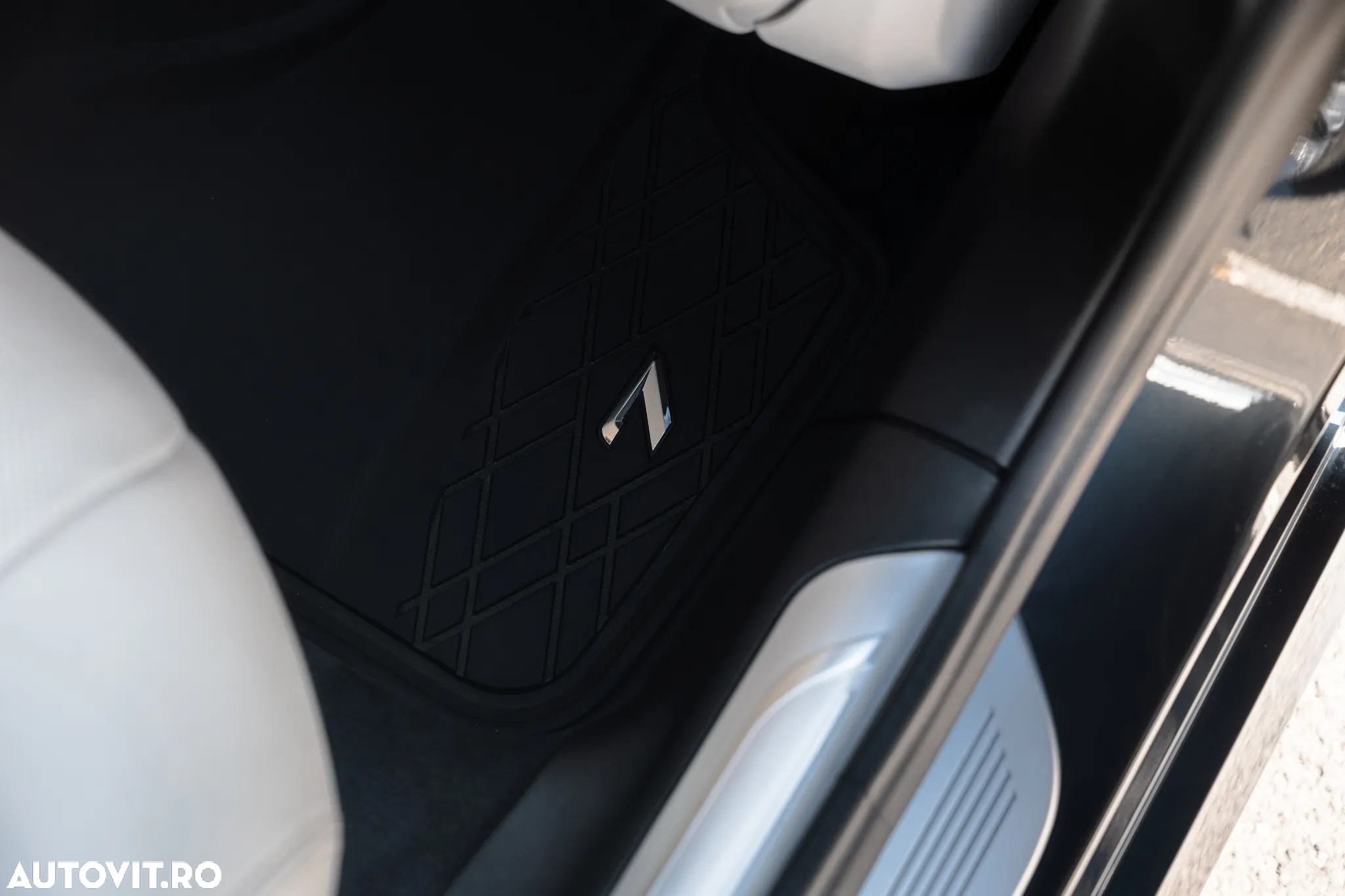BMW Seria 7 750d xDrive - 23