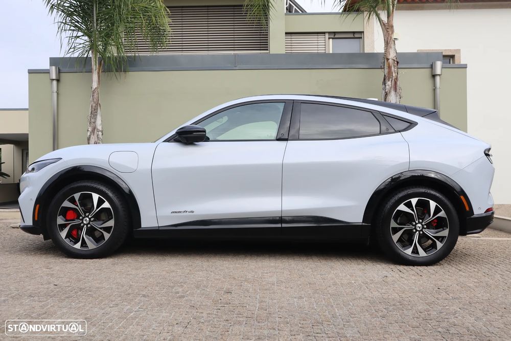 Ford Mustang Mach-E Premium AWD - 43