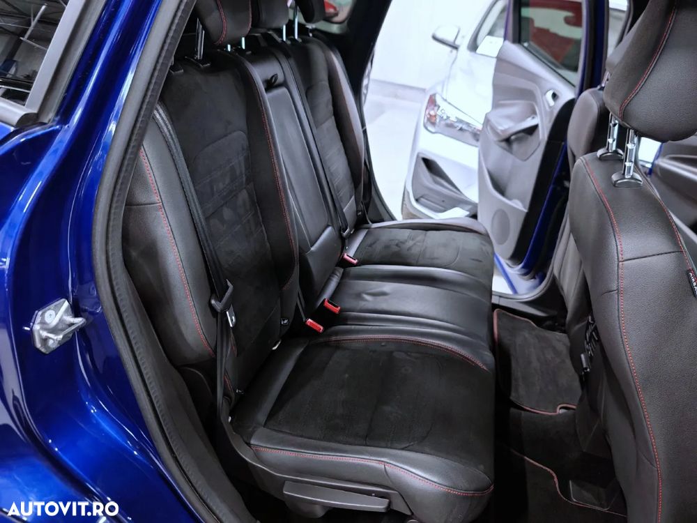 Ford Kuga 1.5 TDCi 2x4 Aut. ST-Line - 25