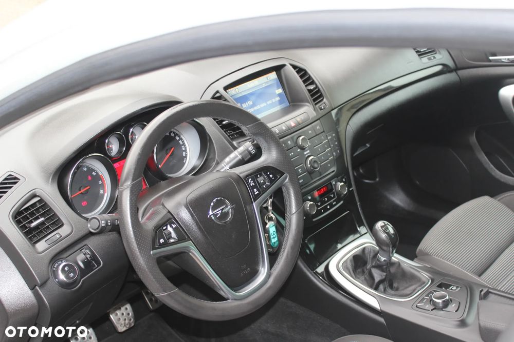 Opel Insignia 2.0 Turbo Sports Tourer - 9