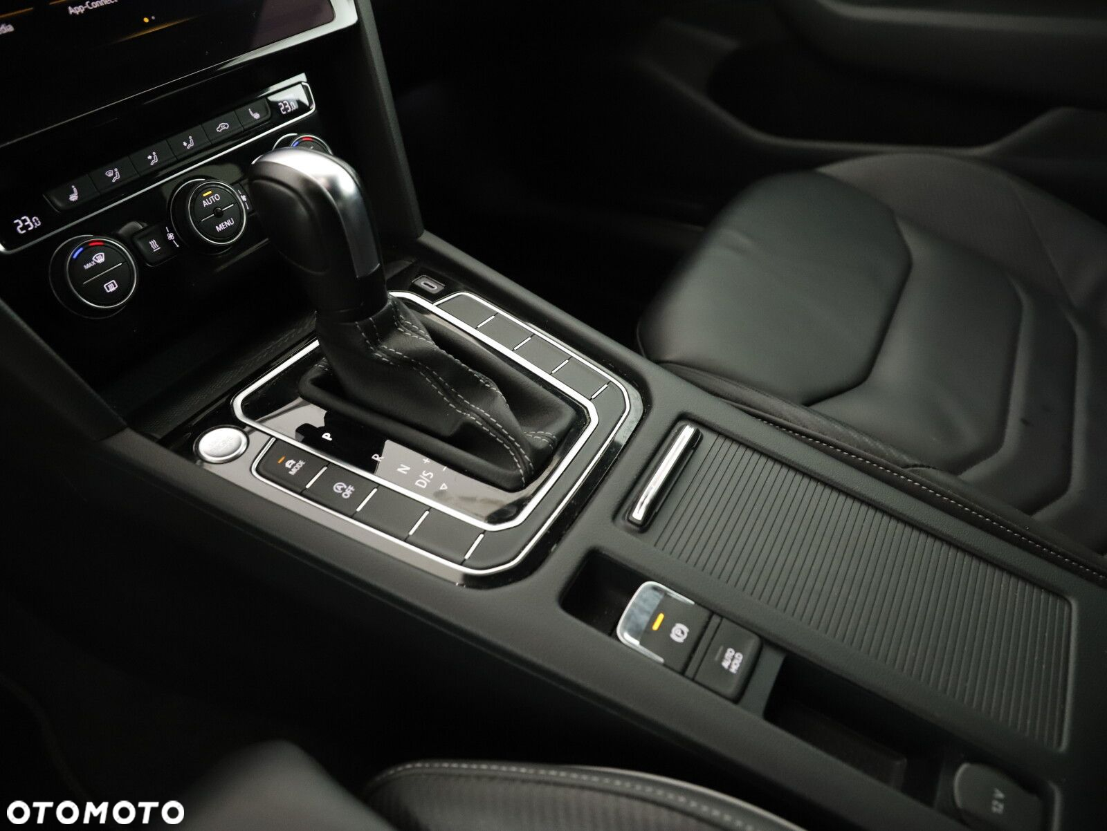 Volkswagen Arteon 2.0 TDI 4Motion SCR R-Line DSG - 19