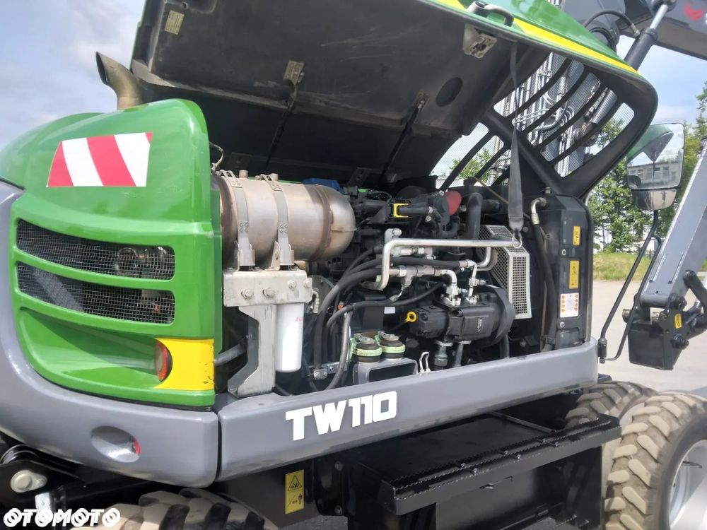 Schaeff TW110 koparka kołowa 4x4 - 13