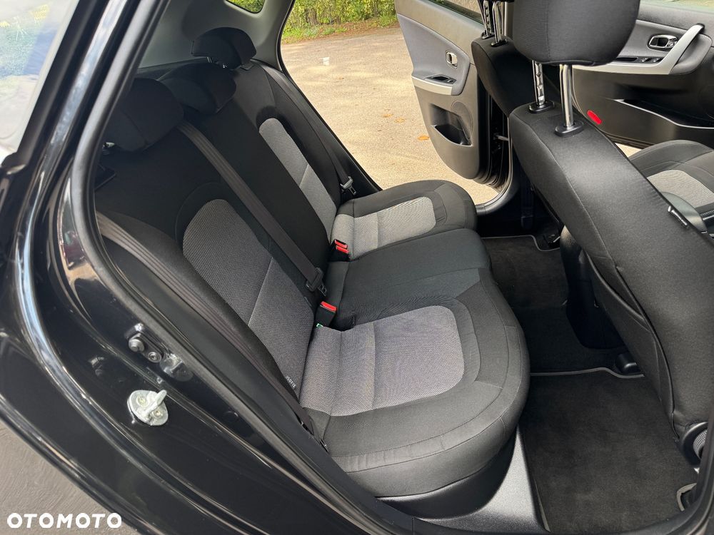 Kia Ceed 1.6 CRDi 136 ISG Dream Team Edition - 26