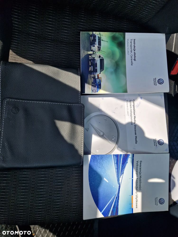 Volkswagen Caravelle - 13