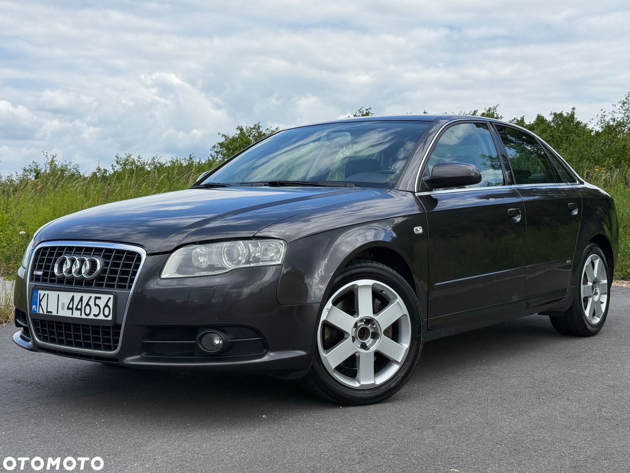 Audi A4 2.0 T FSI quattro tiptronic - 1