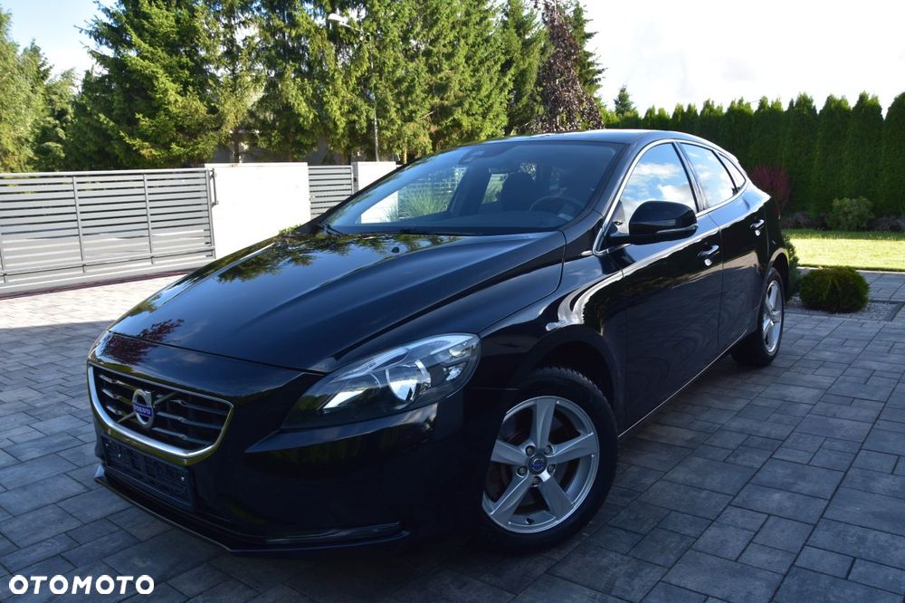 Volvo V40 D4 Drive-E Momentum - 1