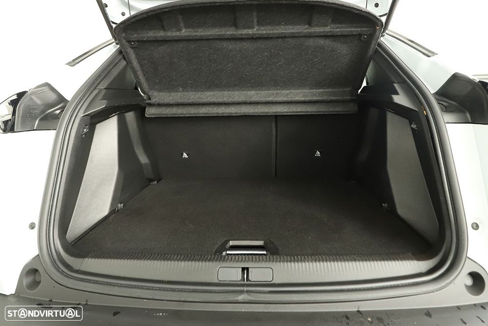 Peugeot 2008 1.2 PureTech Allure - 16