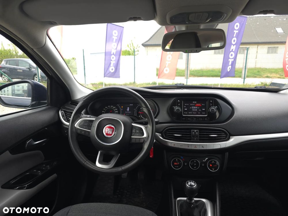 Fiat Tipo 1.6 MultiJet 16v Lounge - 34