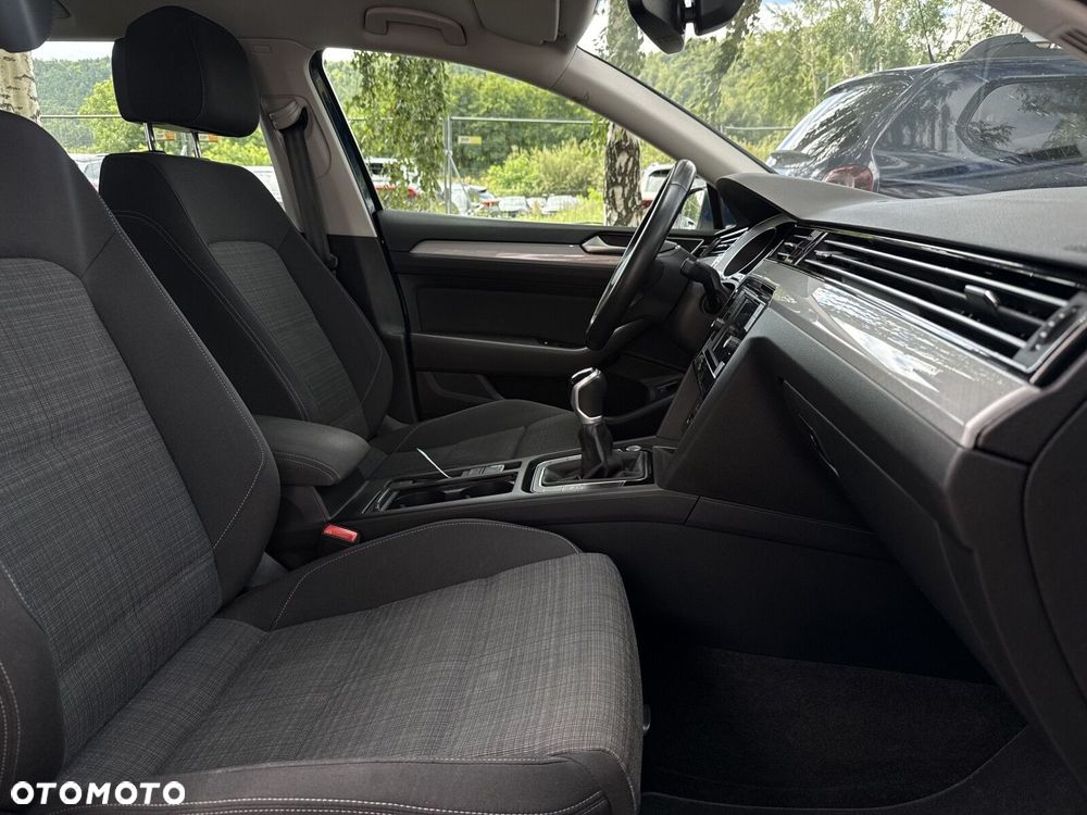 Volkswagen Passat 1.5 TSI EVO Business - 14