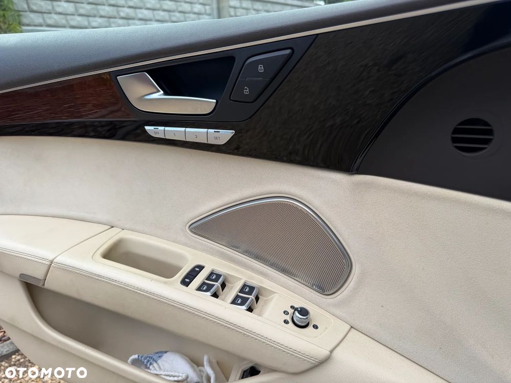 Audi A8 4.2 FSI Quattro - 14