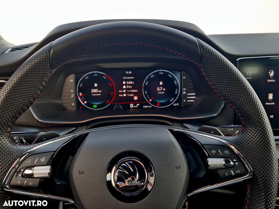 Skoda Octavia 2.0 TDI DSG RS - 19